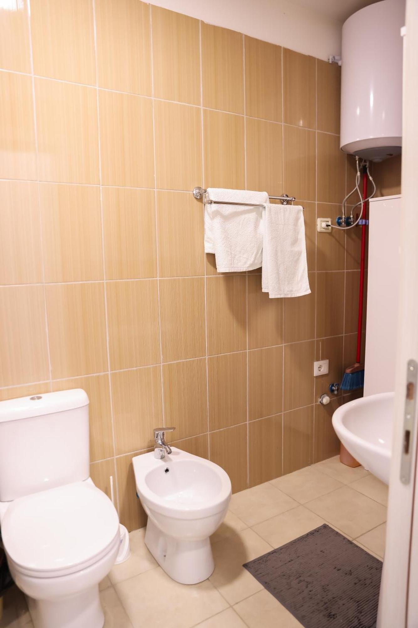 Family Apartment Tirana Bagian luar foto