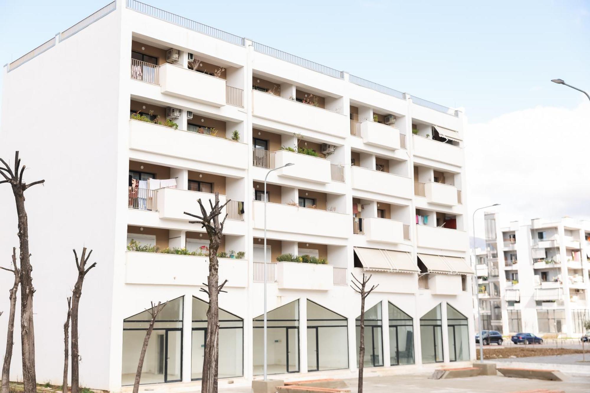 Family Apartment Tirana Bagian luar foto